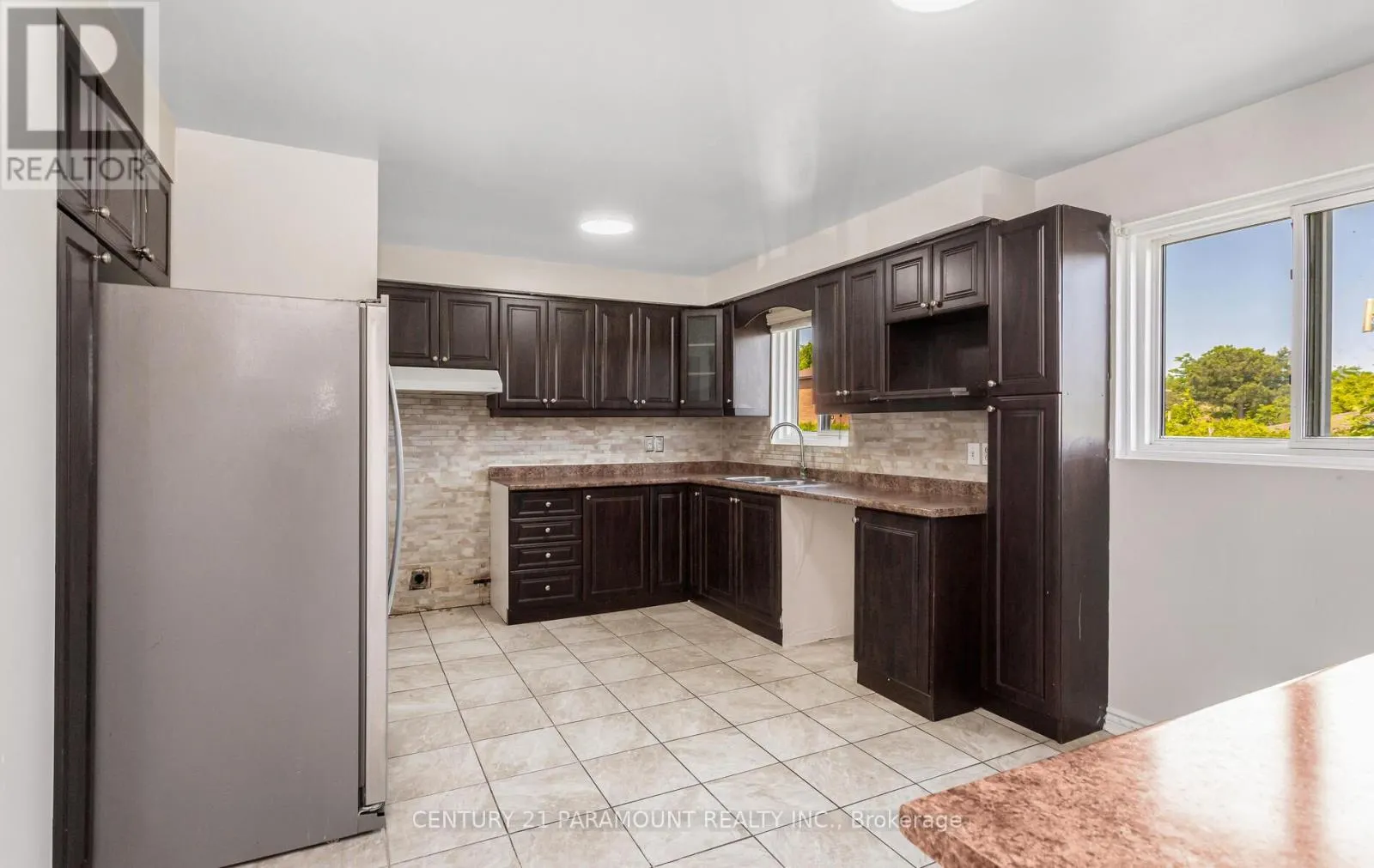 12 MONTJOY CRESCENT