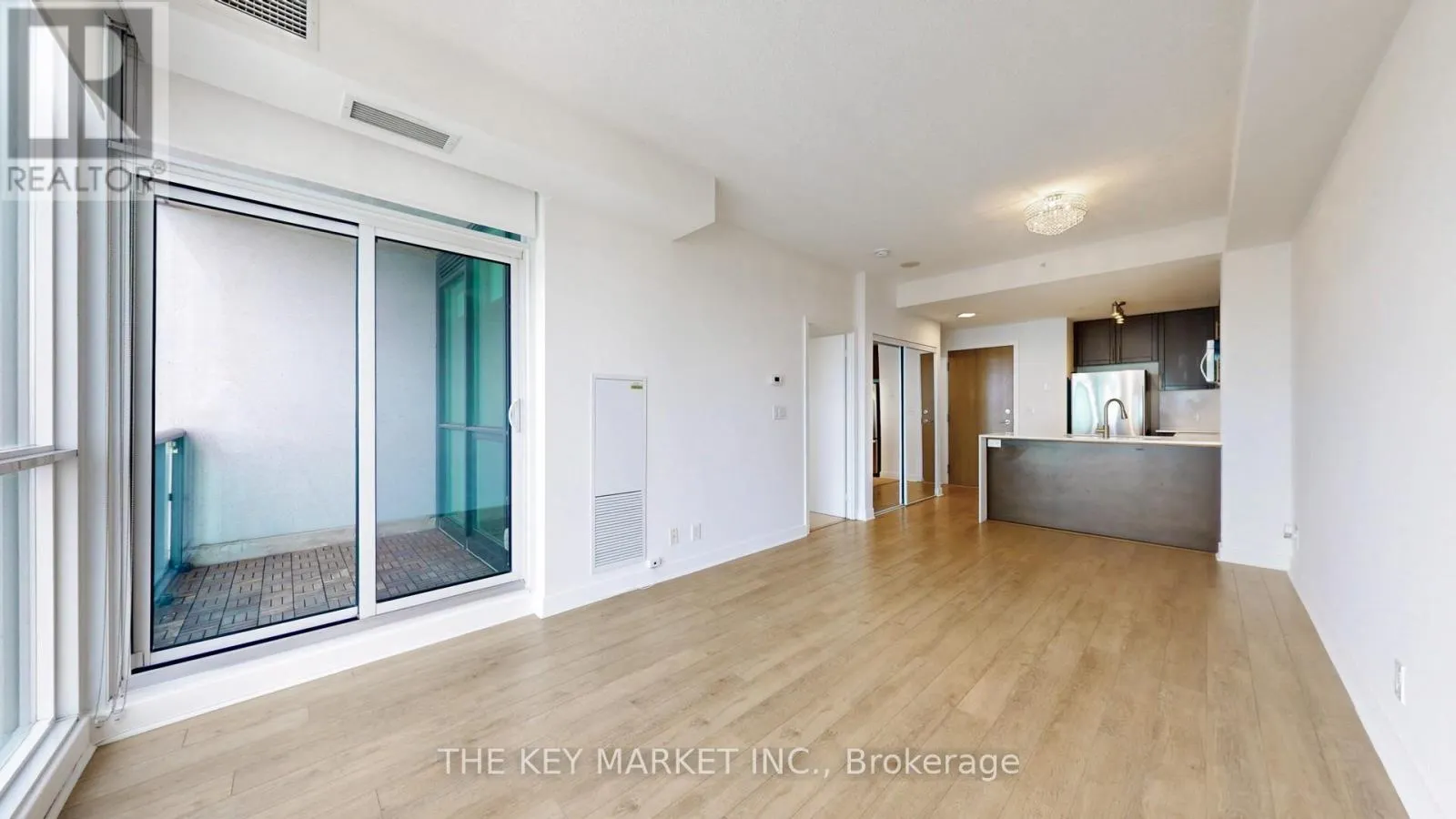 2404 - 3985 GRAND PARK DRIVE
