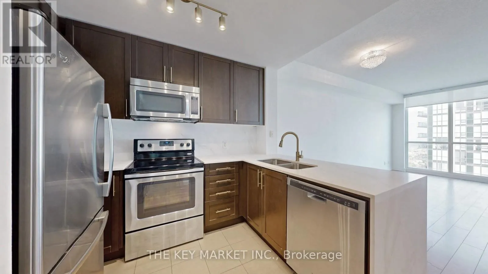 2404 - 3985 GRAND PARK DRIVE