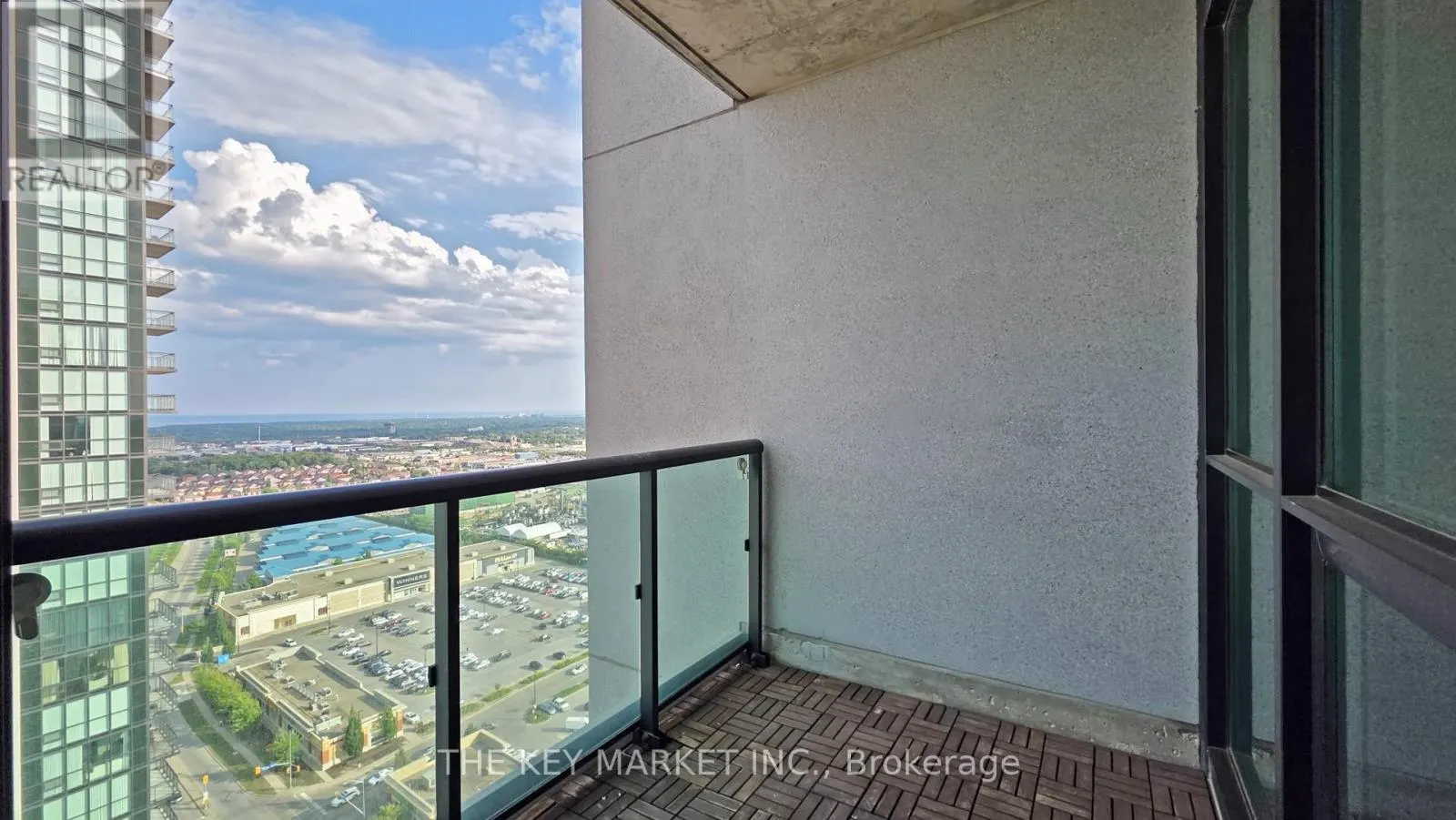 2404 - 3985 GRAND PARK DRIVE