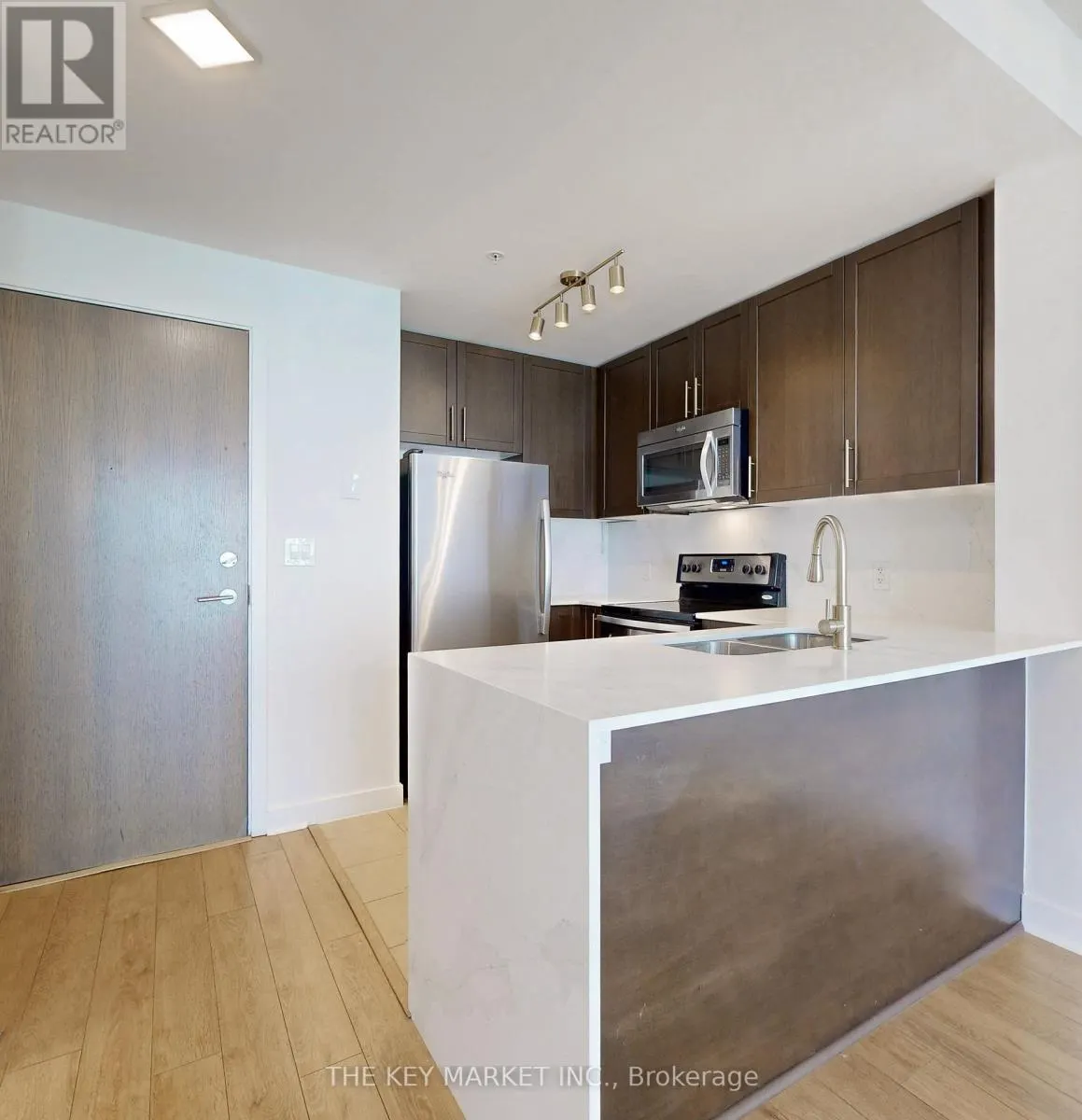 2404 - 3985 GRAND PARK DRIVE