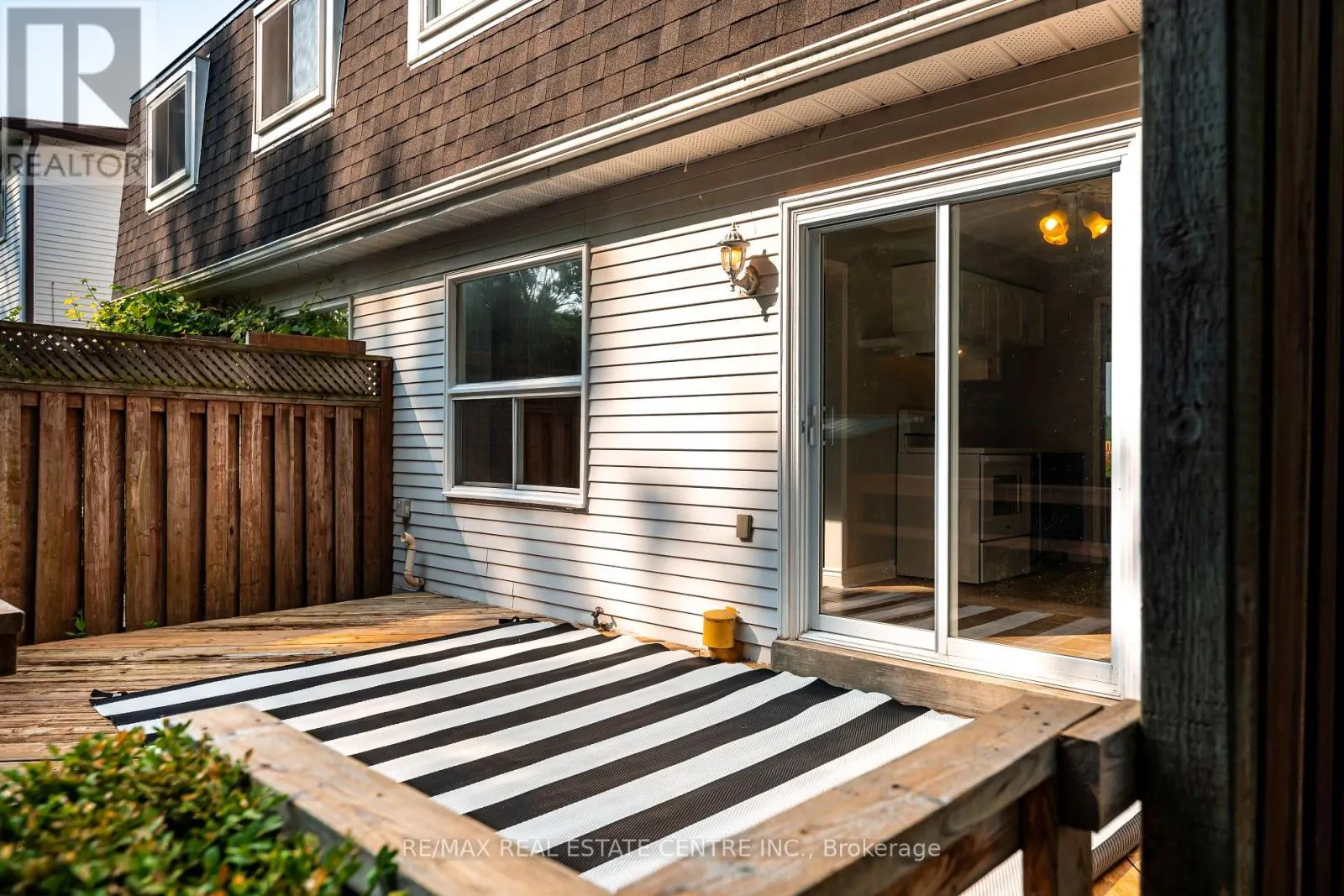 26 LAKEVIEW COURT