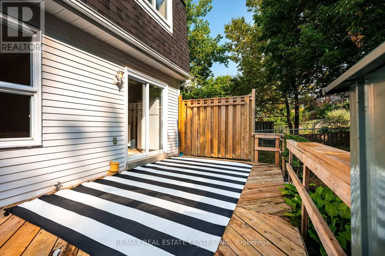 26 LAKEVIEW COURT