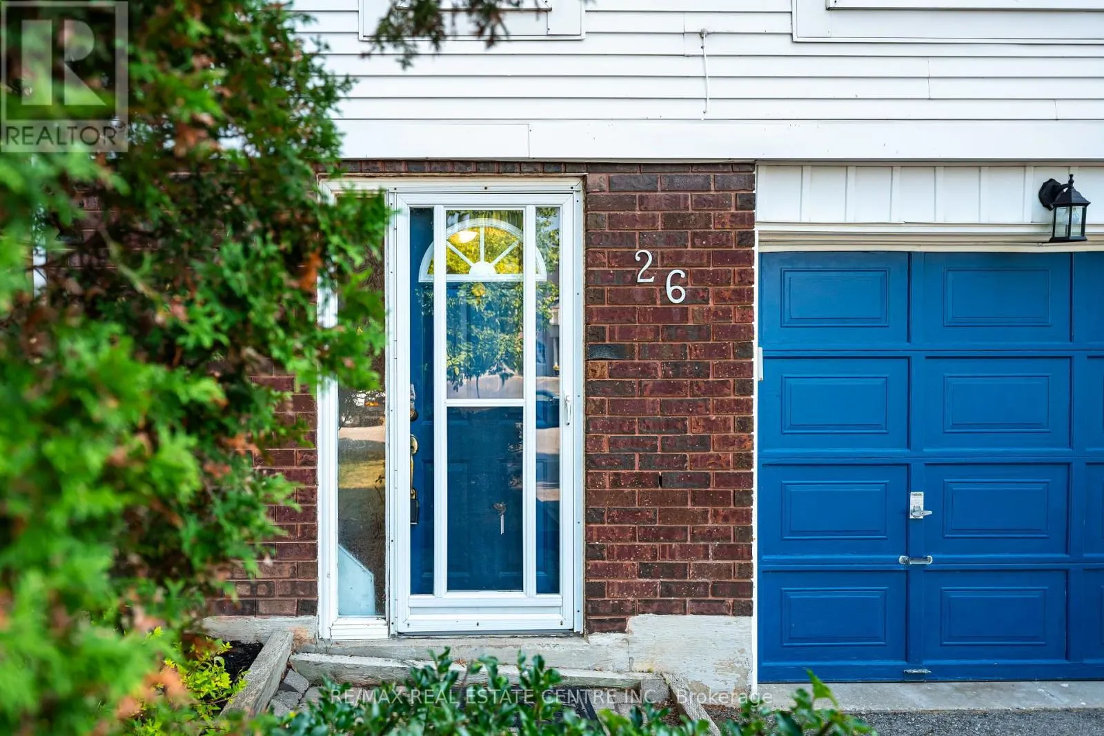 26 LAKEVIEW COURT