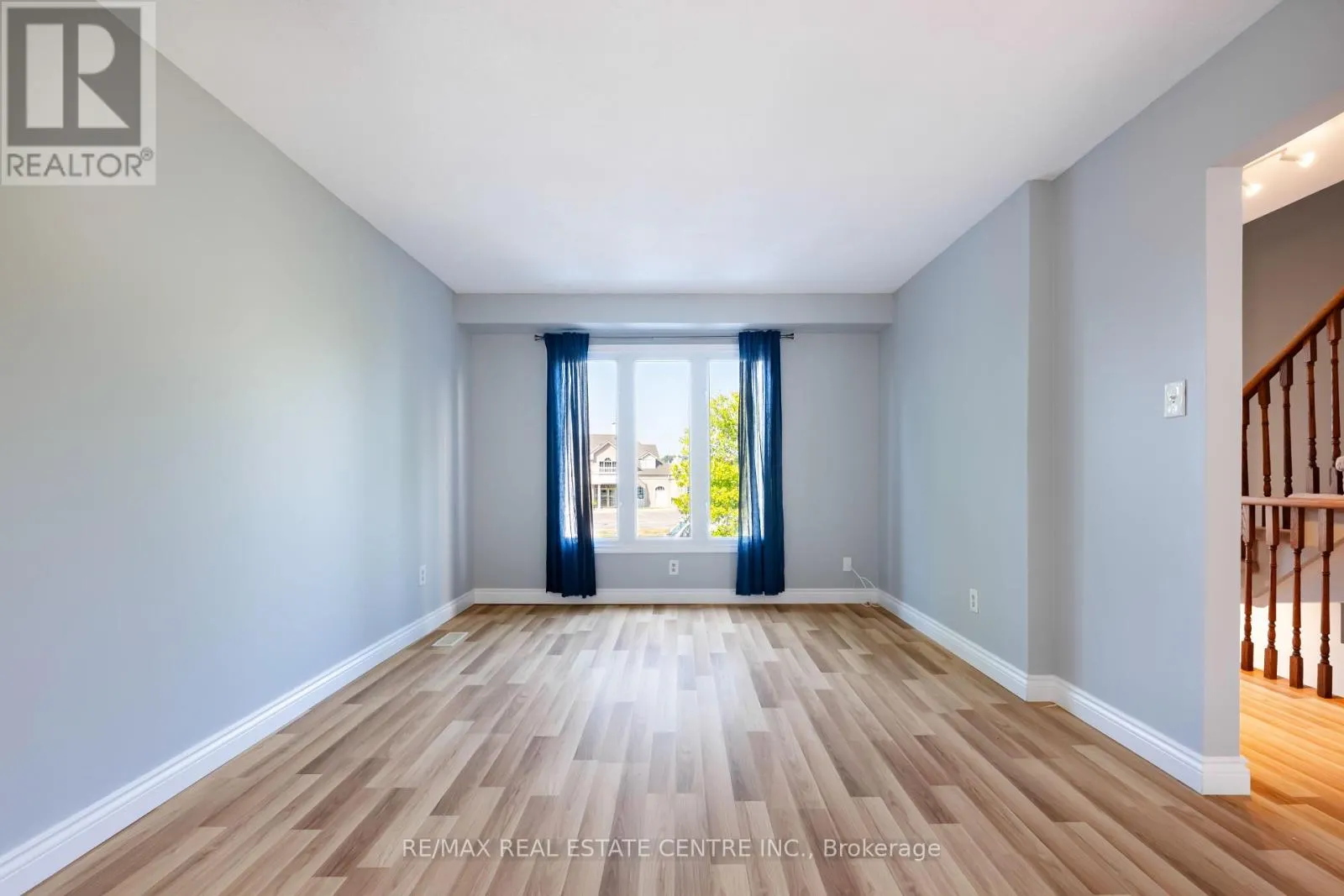 26 LAKEVIEW COURT