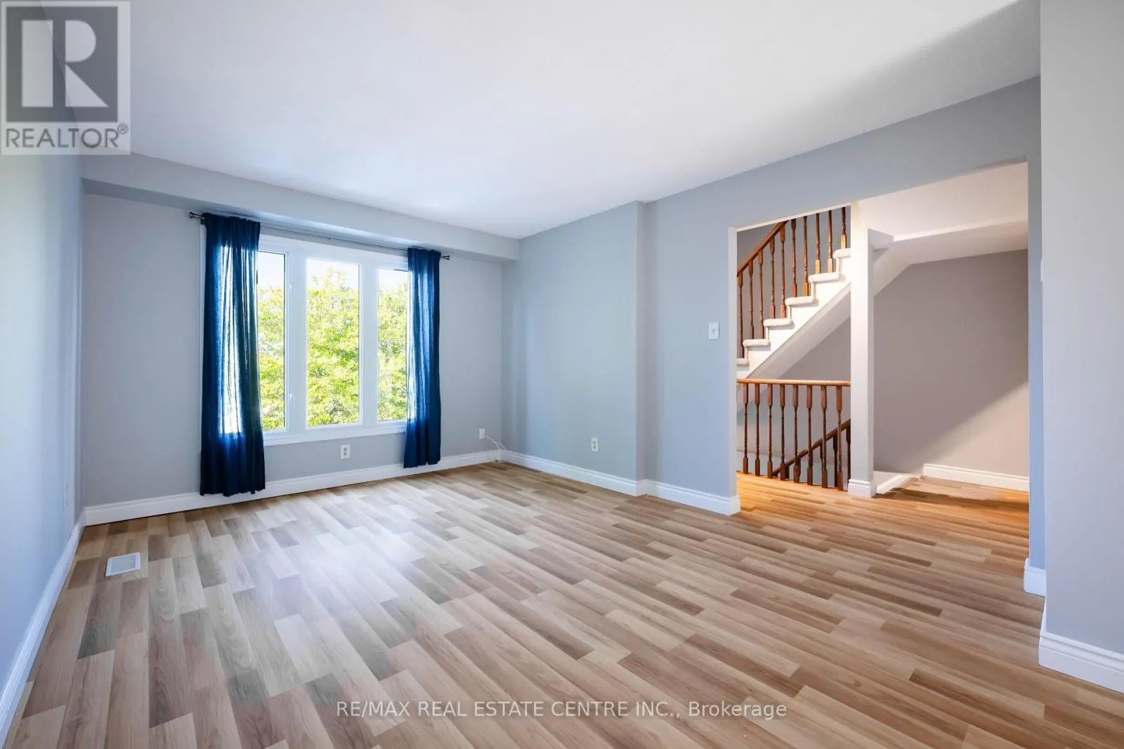 26 LAKEVIEW COURT