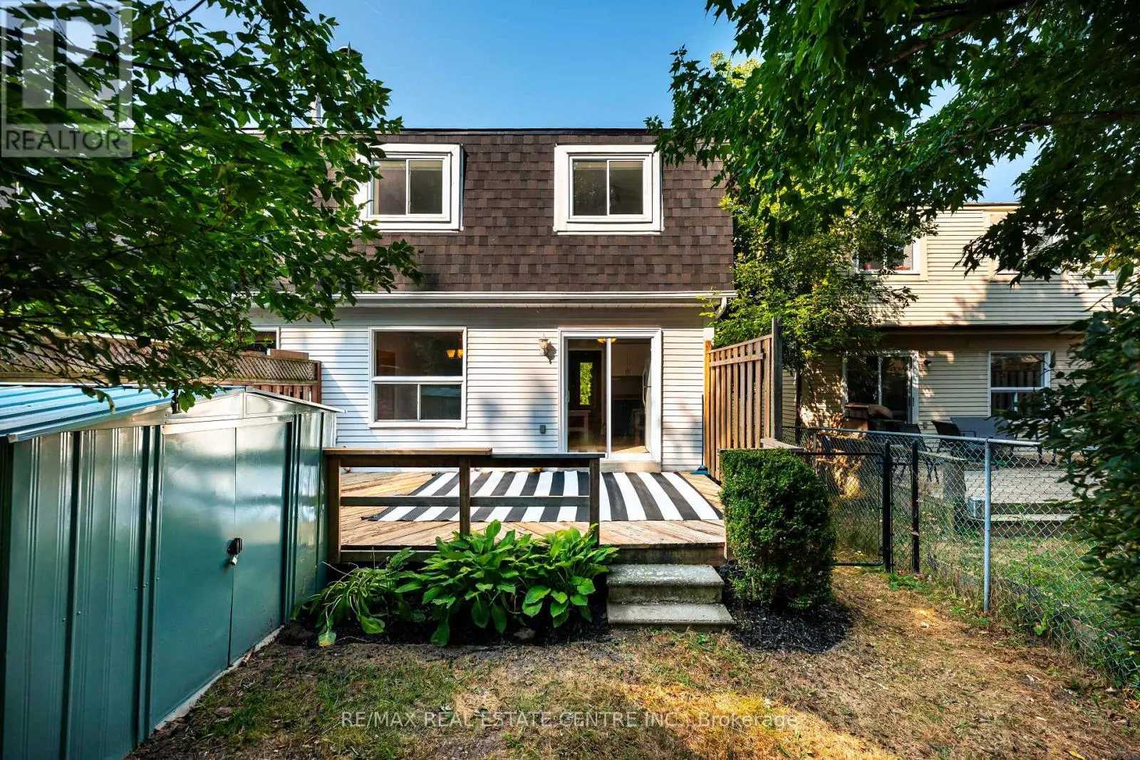 26 LAKEVIEW COURT