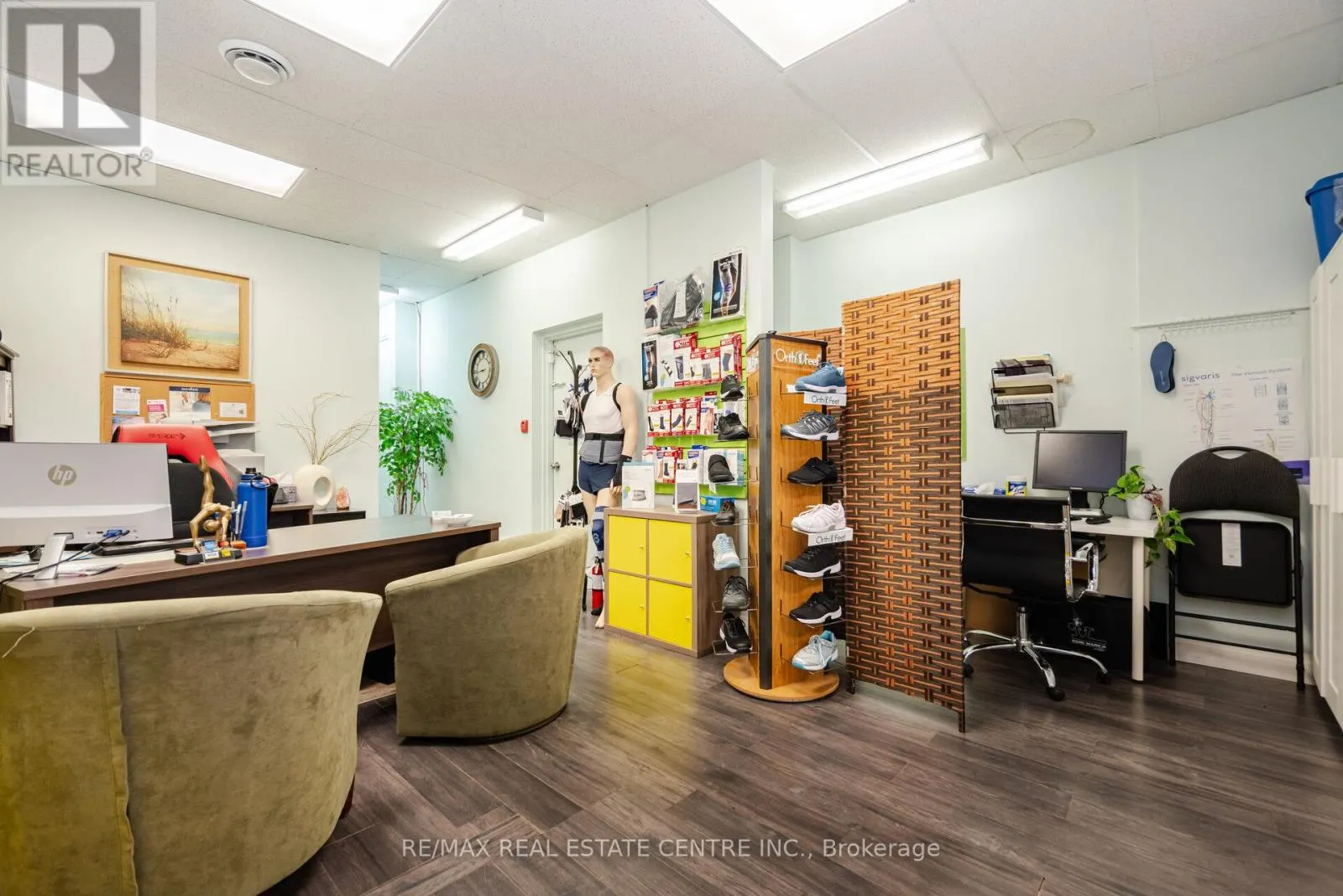 8 - 5291 LAKESHORE ROAD