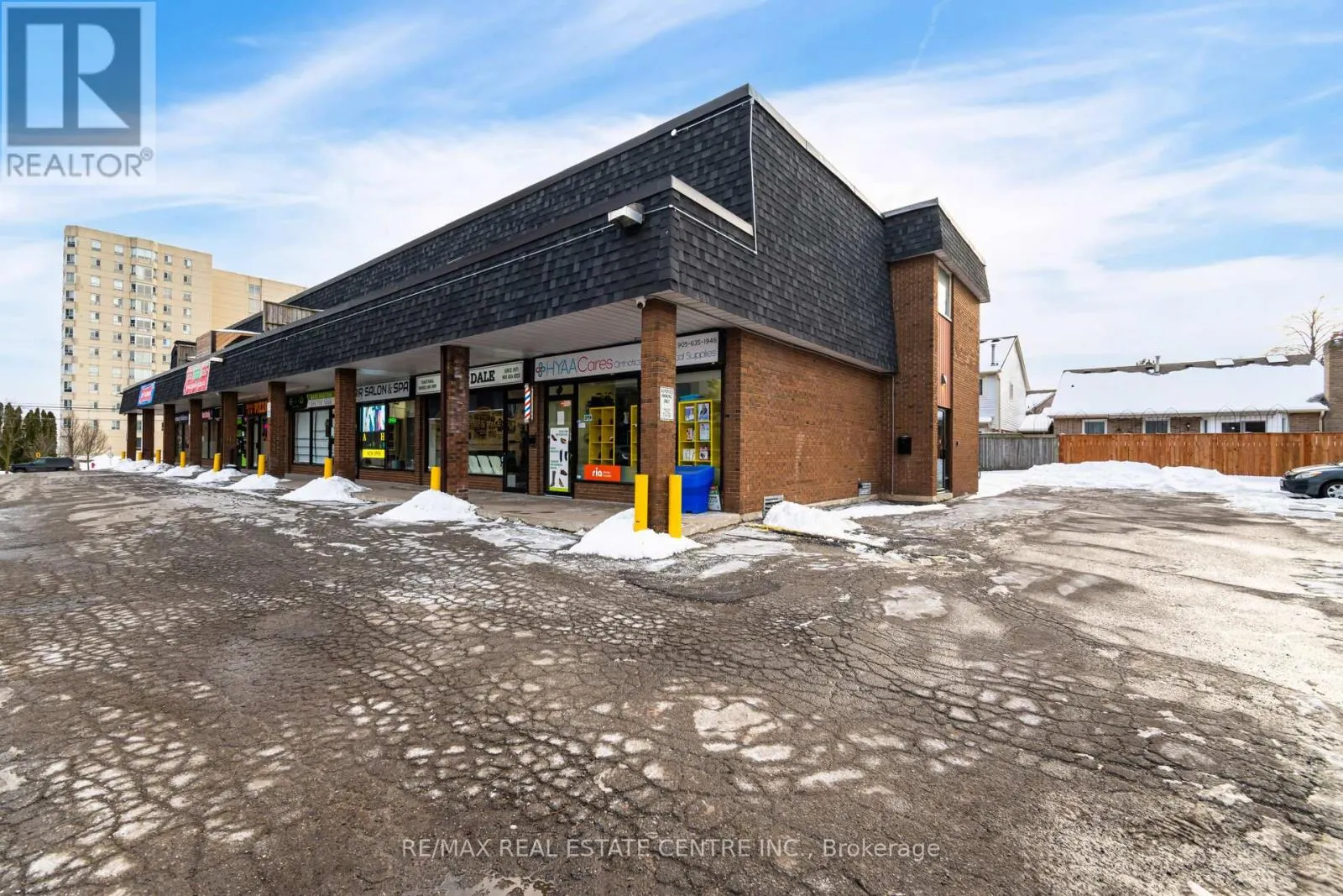 8 - 5291 LAKESHORE ROAD