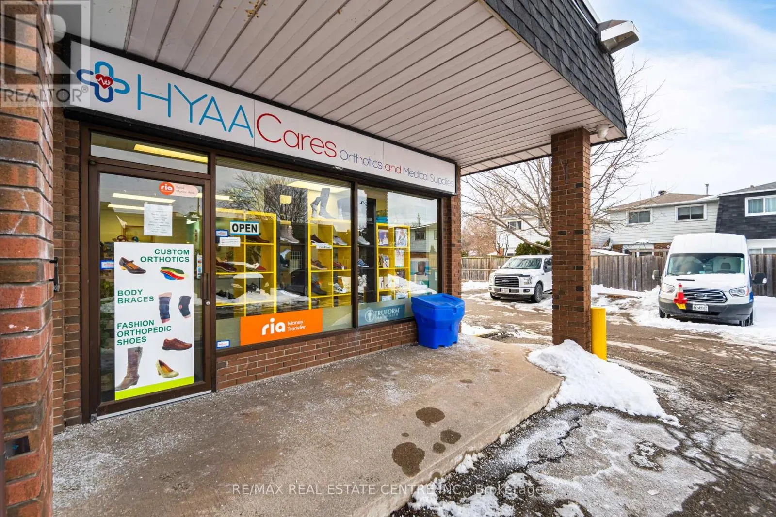 8 - 5291 LAKESHORE ROAD