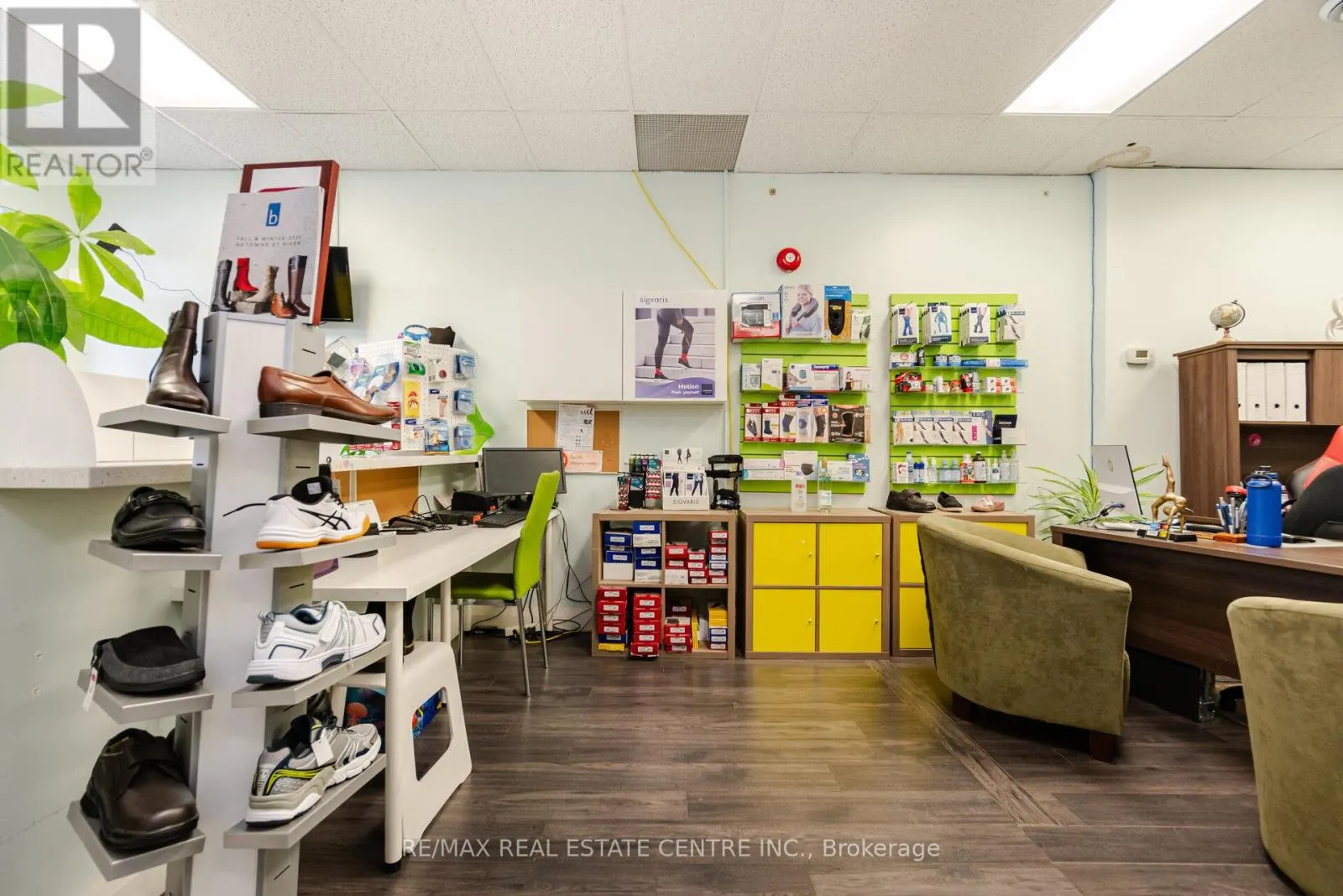 8 - 5291 LAKESHORE ROAD