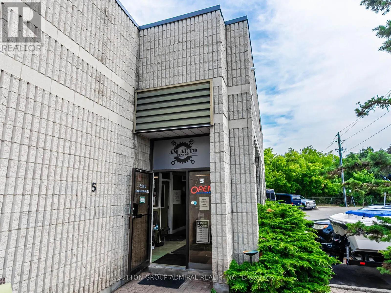 5 - 1605 SEDLESCOMB DRIVE
