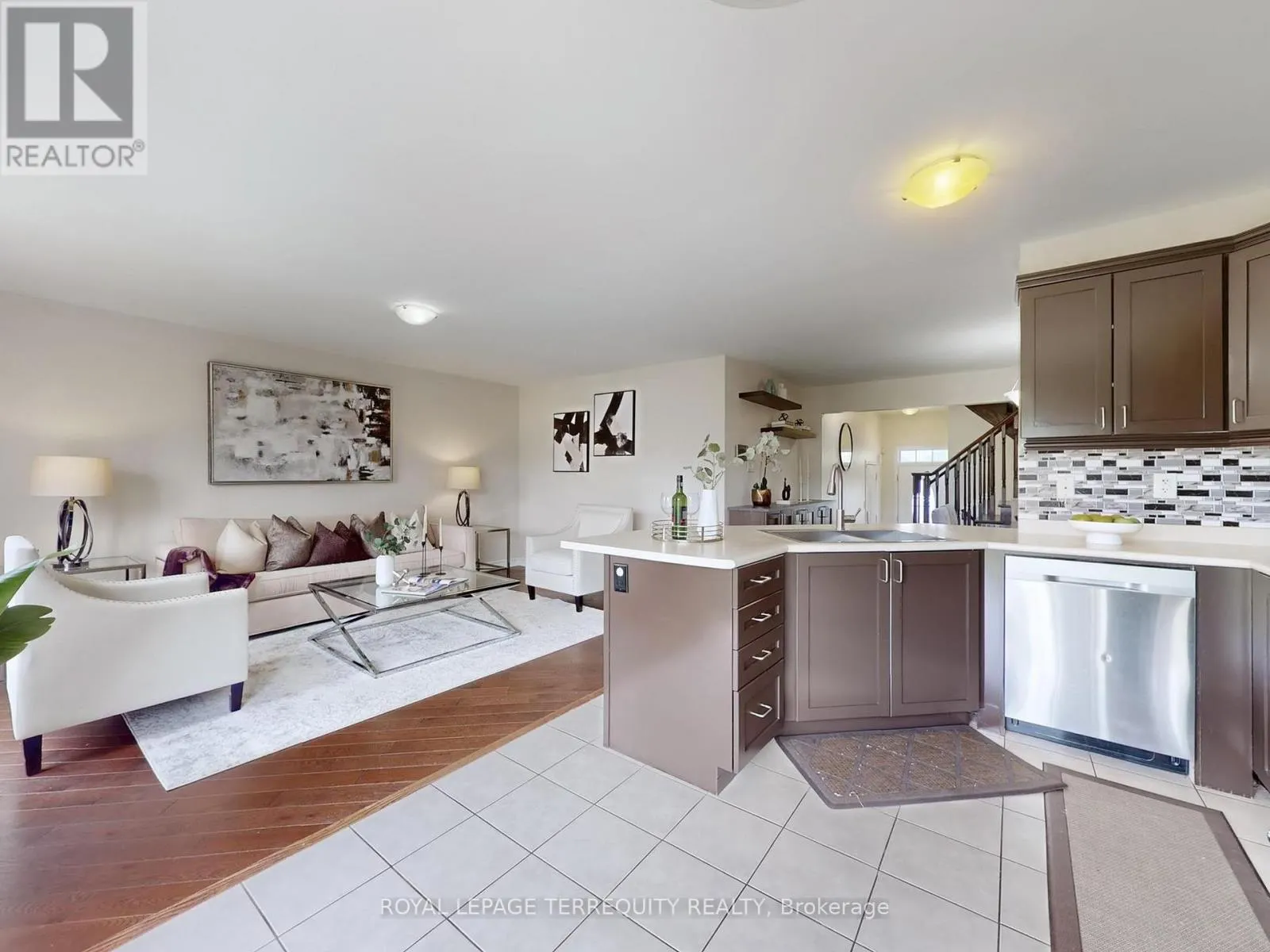 879 BRASSARD CIRCLE