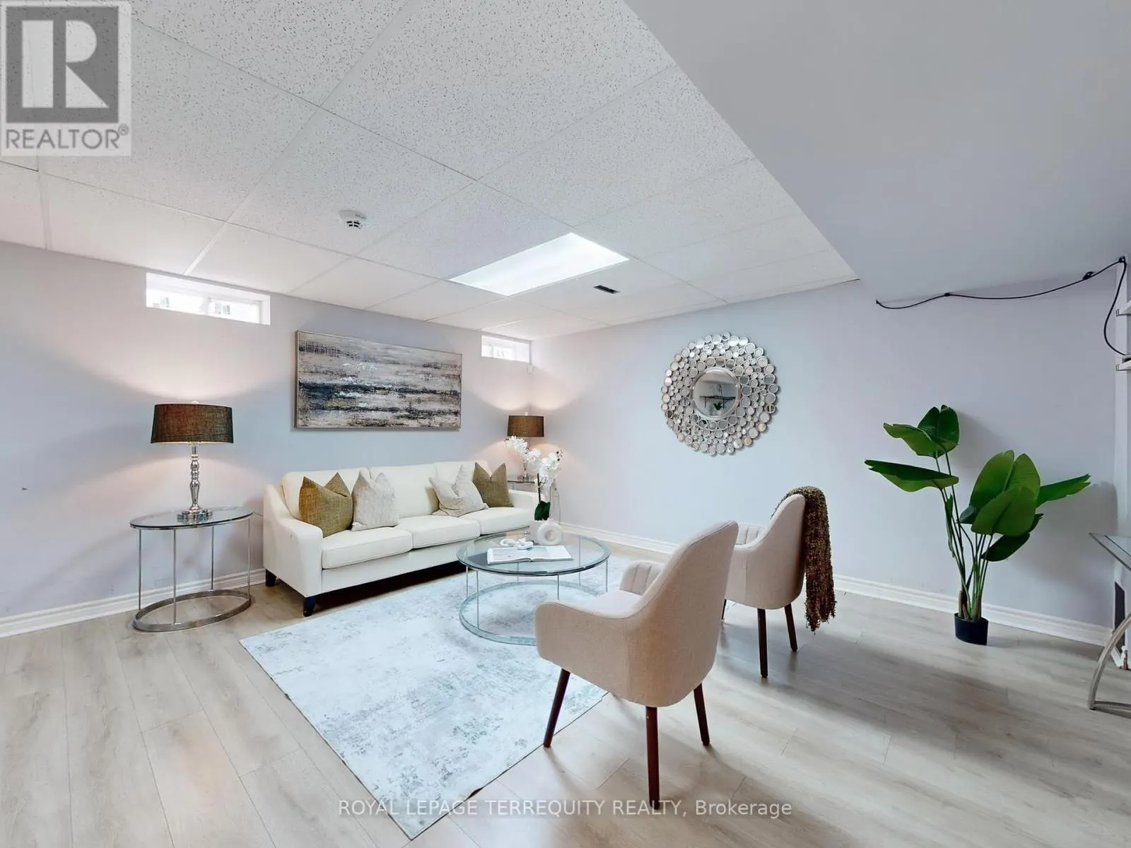 879 BRASSARD CIRCLE