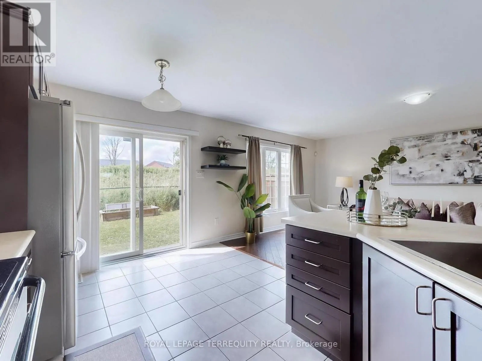 879 BRASSARD CIRCLE