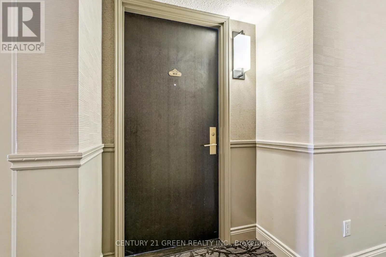 613 - 55 KINGSBRIDGE GARDEN CIRCLE