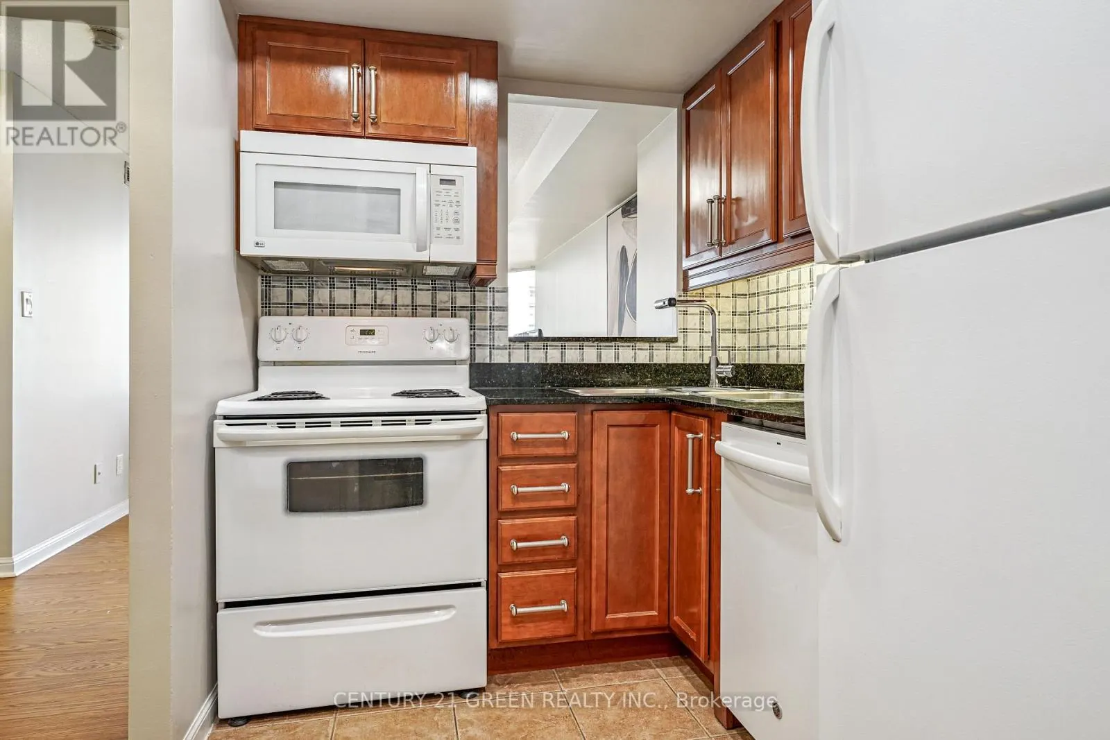 613 - 55 KINGSBRIDGE GARDEN CIRCLE