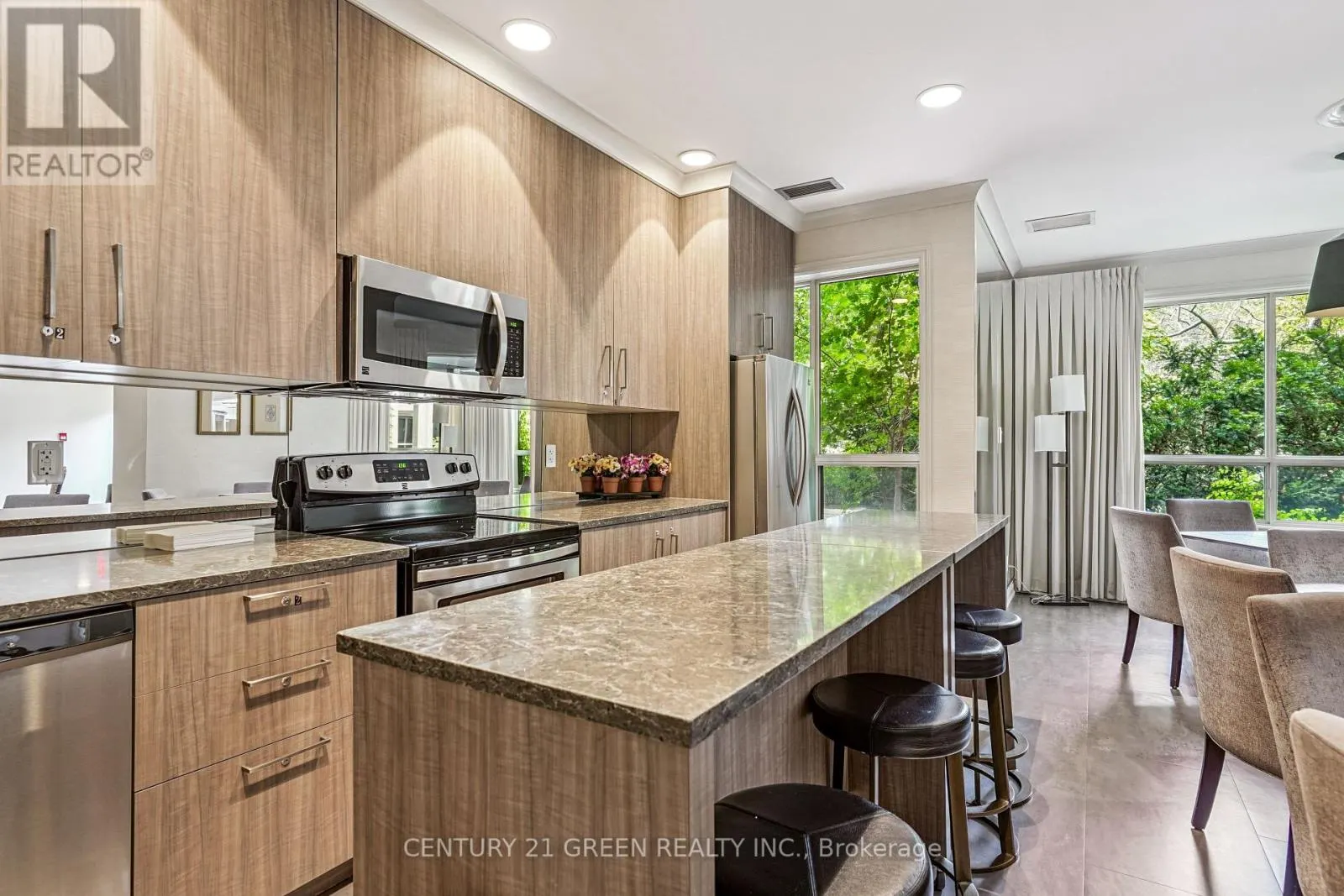 613 - 55 KINGSBRIDGE GARDEN CIRCLE