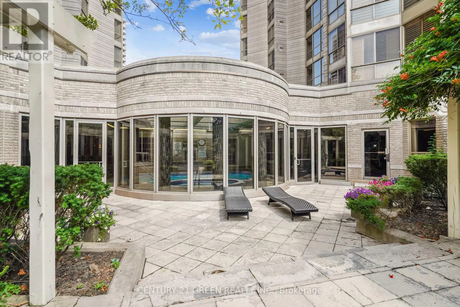 613 - 55 KINGSBRIDGE GARDEN CIRCLE