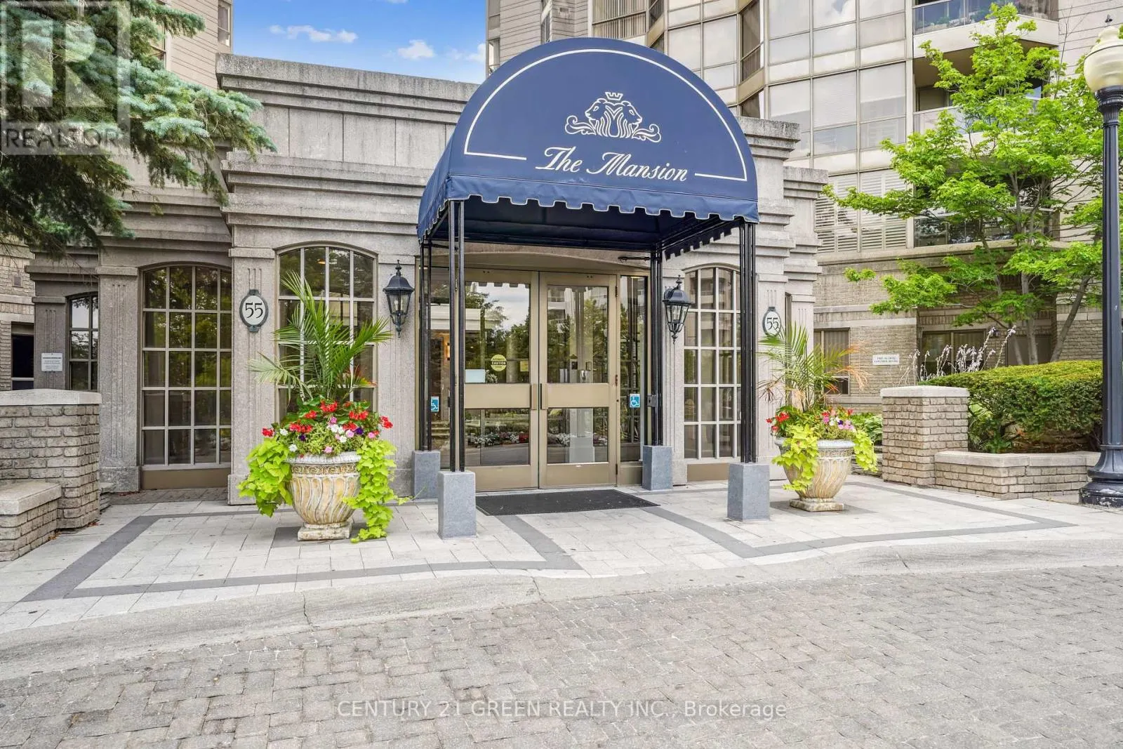 613 - 55 KINGSBRIDGE GARDEN CIRCLE