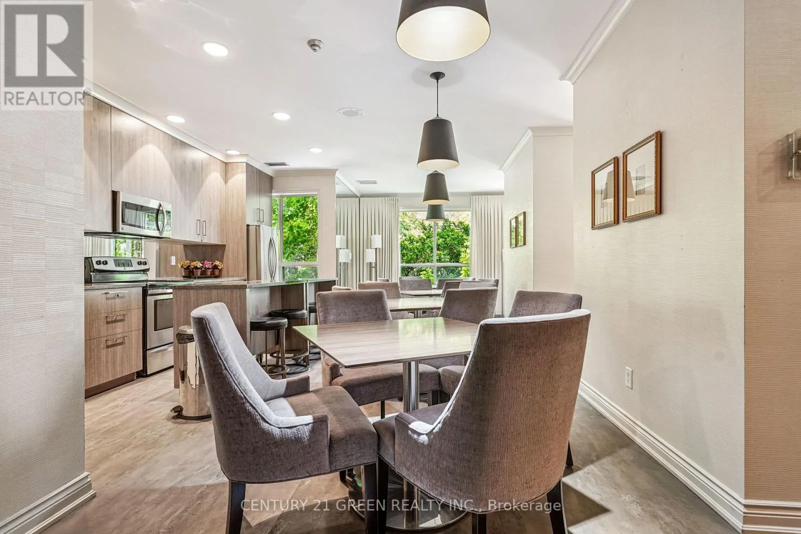 613 - 55 KINGSBRIDGE GARDEN CIRCLE