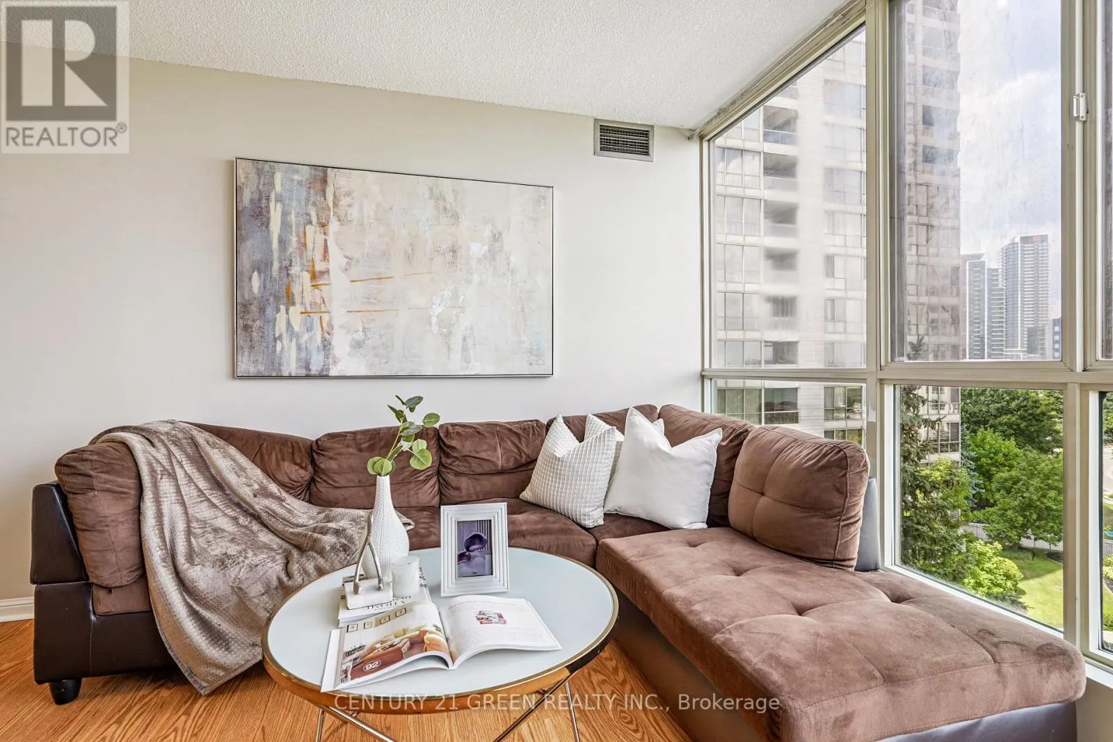 613 - 55 KINGSBRIDGE GARDEN CIRCLE