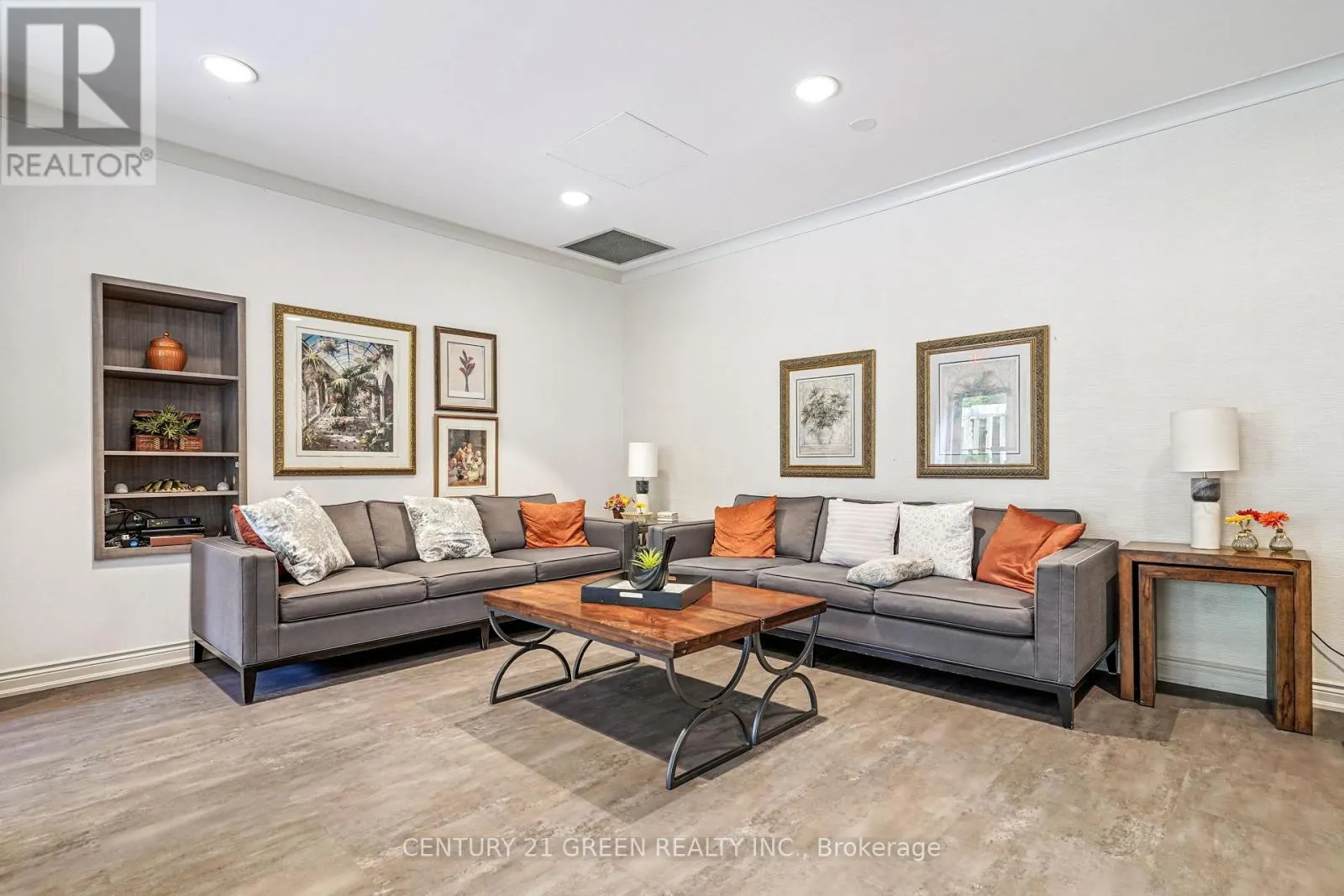 613 - 55 KINGSBRIDGE GARDEN CIRCLE