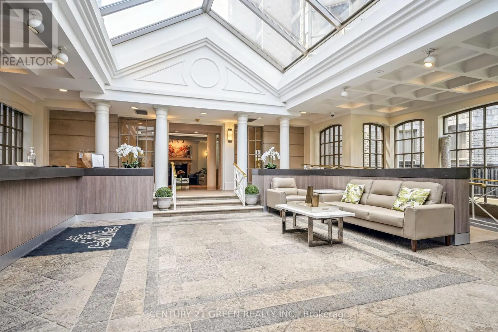 613 - 55 KINGSBRIDGE GARDEN CIRCLE