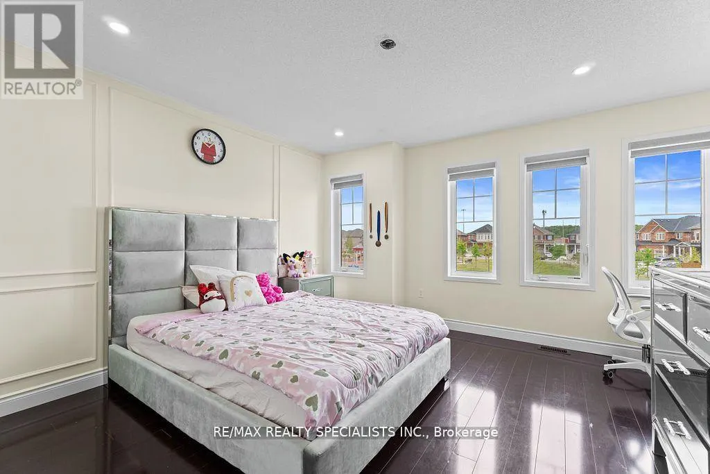 15 BROWNBUSH WAY