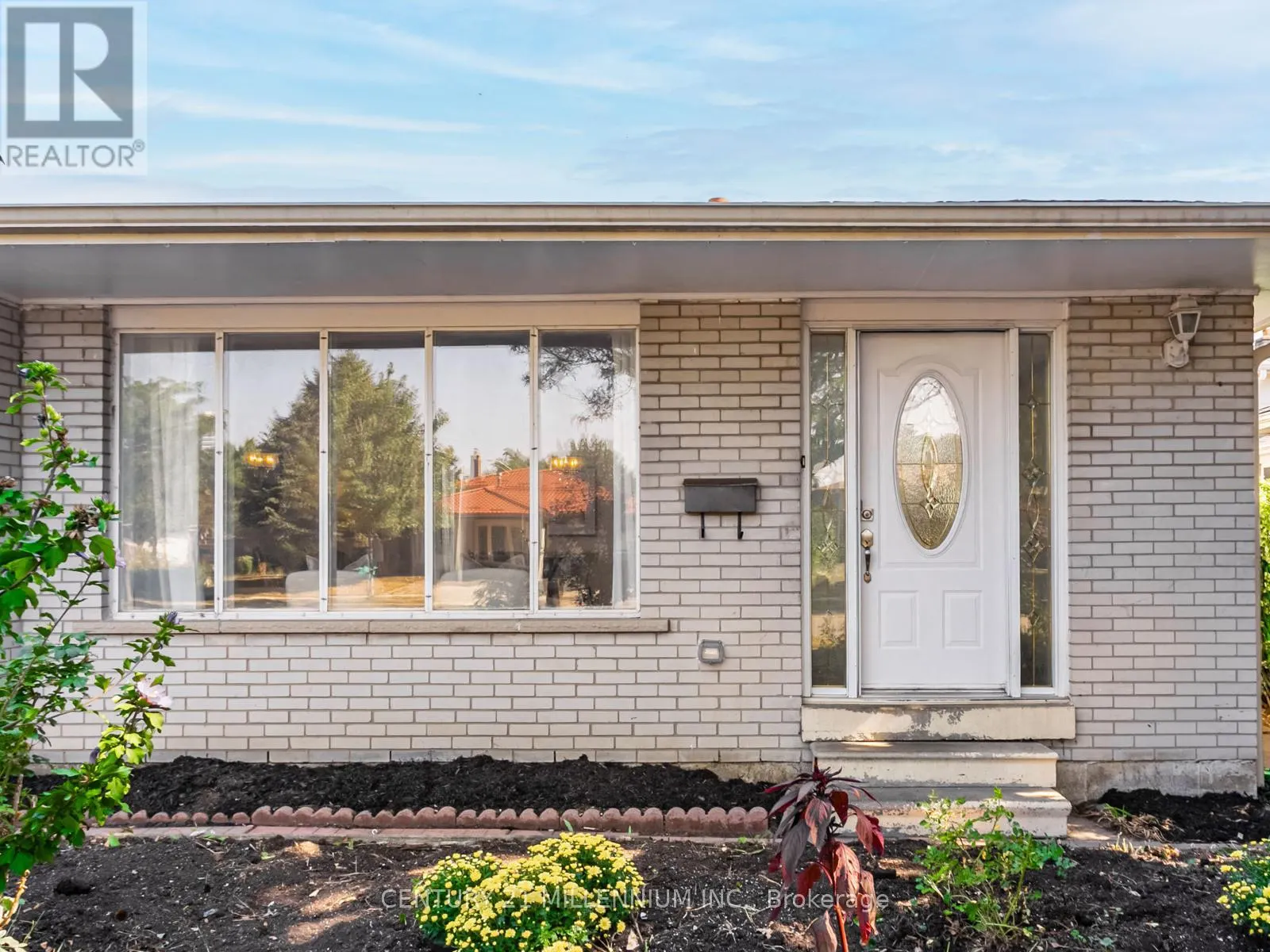 986 MCBRIDE AVENUE