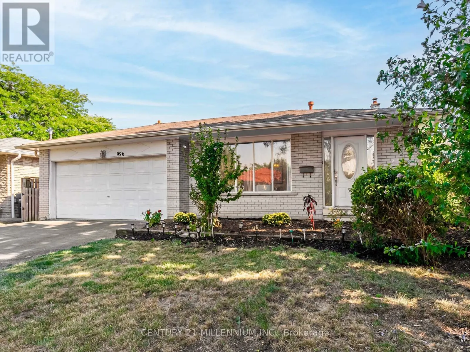 986 MCBRIDE AVENUE