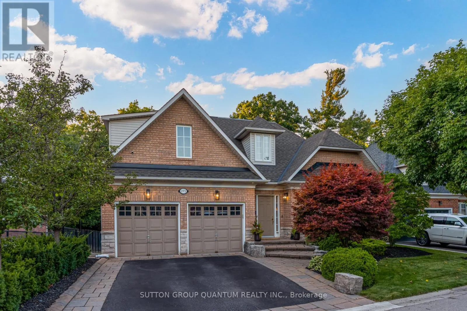 2372 RAVINE GATE