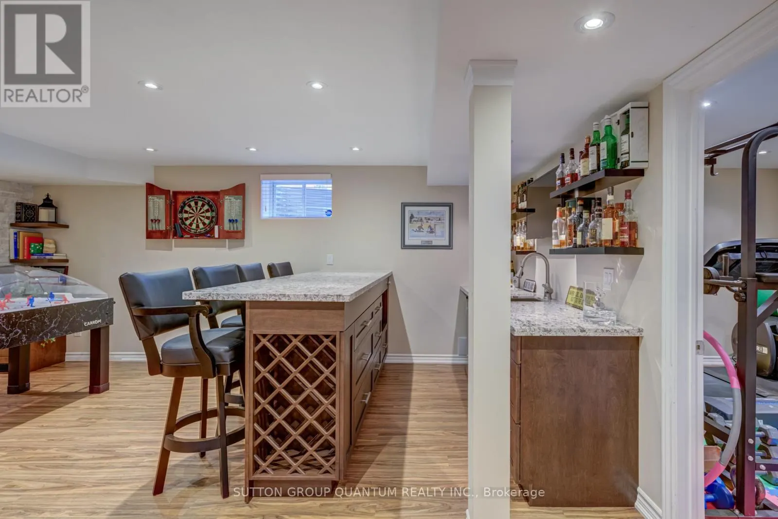 2372 RAVINE GATE
