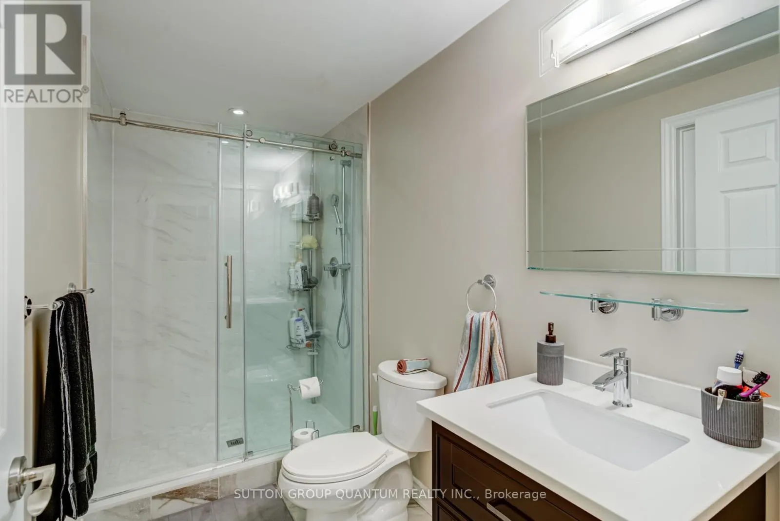 2372 RAVINE GATE