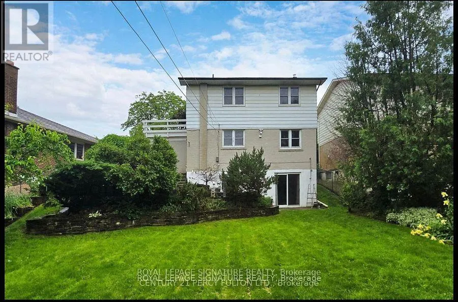 35 MOON VALLEY DRIVE