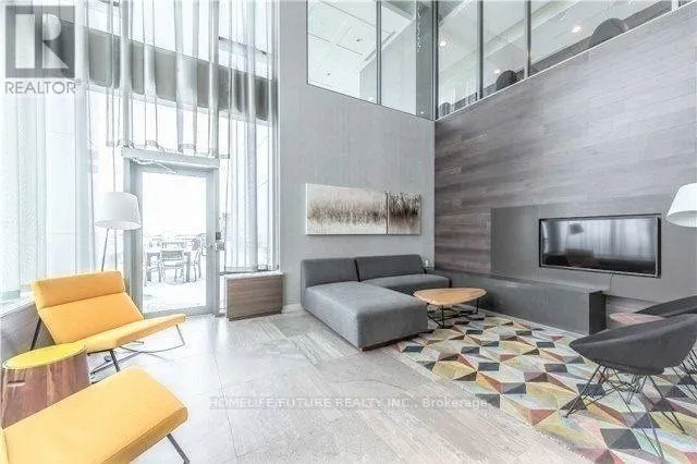 2211 - 2560 EGLINTON AVENUE W