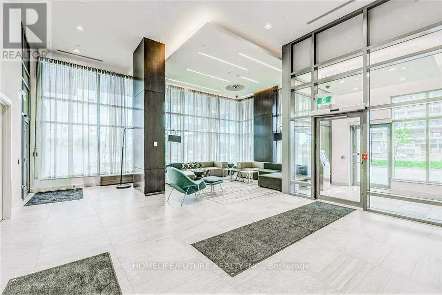 2211 - 2560 EGLINTON AVENUE W