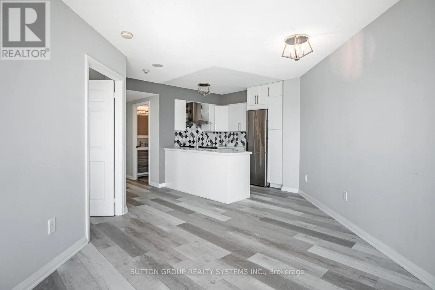 608 - 220 FORUM DRIVE