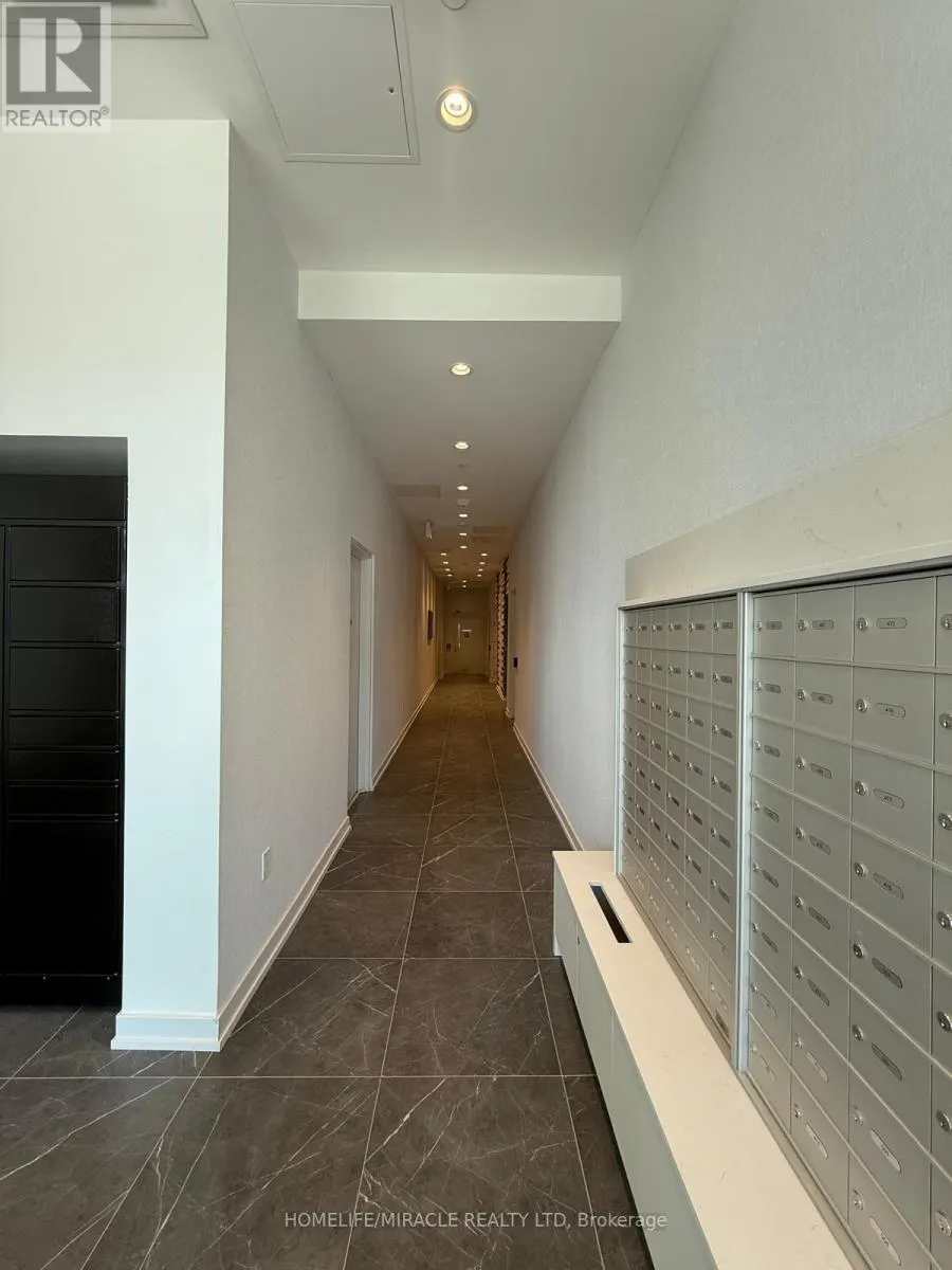 6 CHARTWELL ROAD S