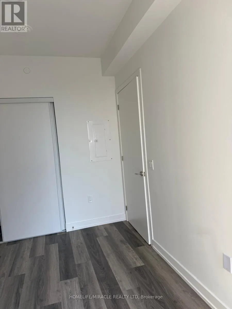 6 CHARTWELL ROAD S