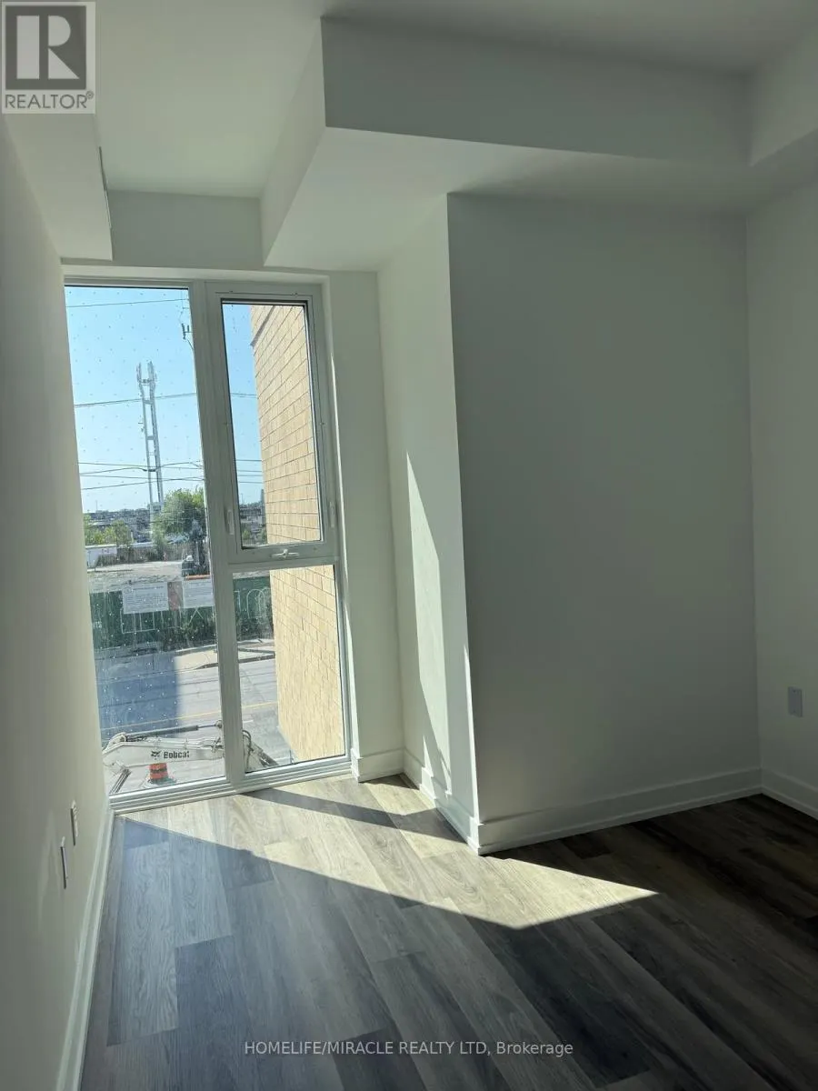 6 CHARTWELL ROAD S