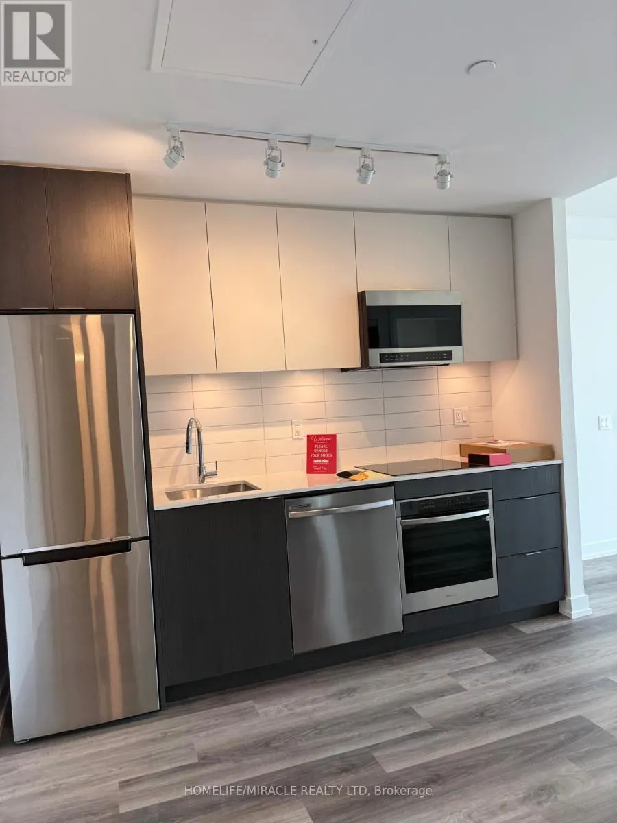 6 CHARTWELL ROAD S