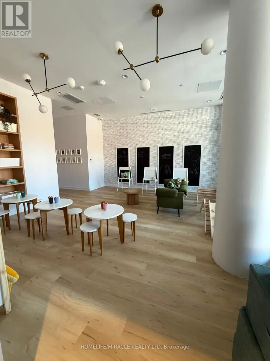 6 CHARTWELL ROAD S