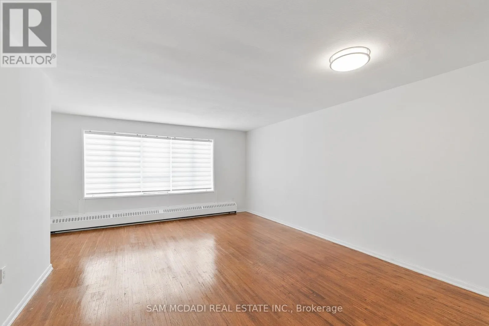 1026 BURNHAMTHORPE ROAD E