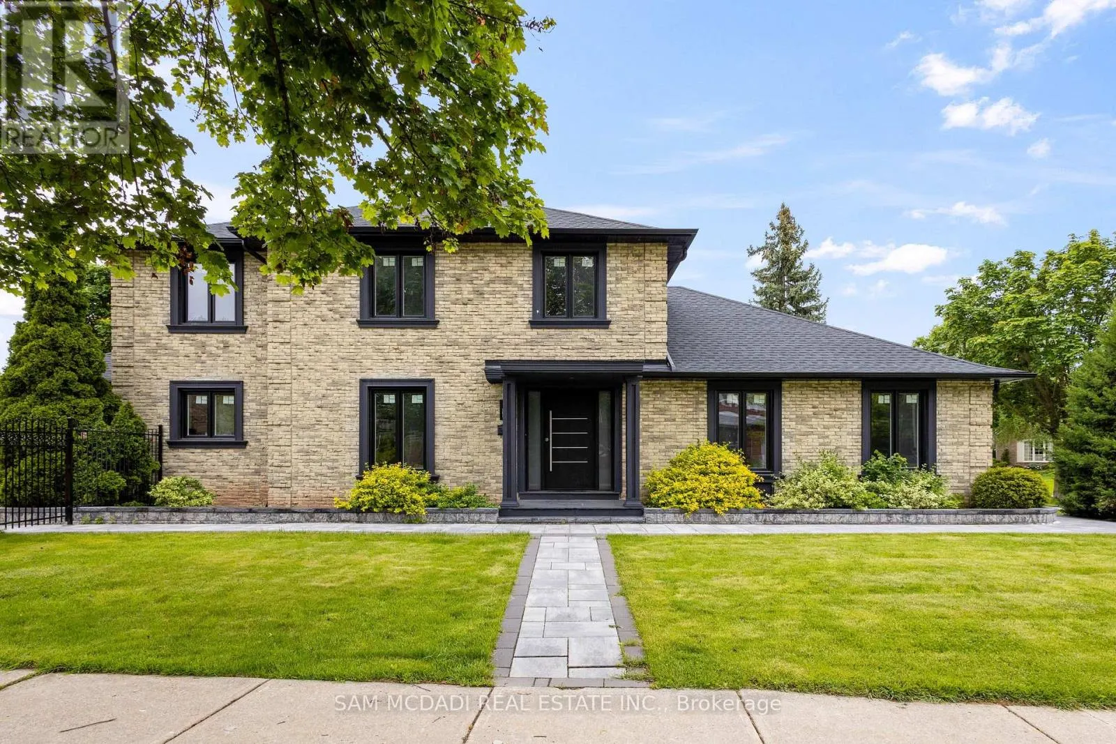 2535 ROBIN DRIVE