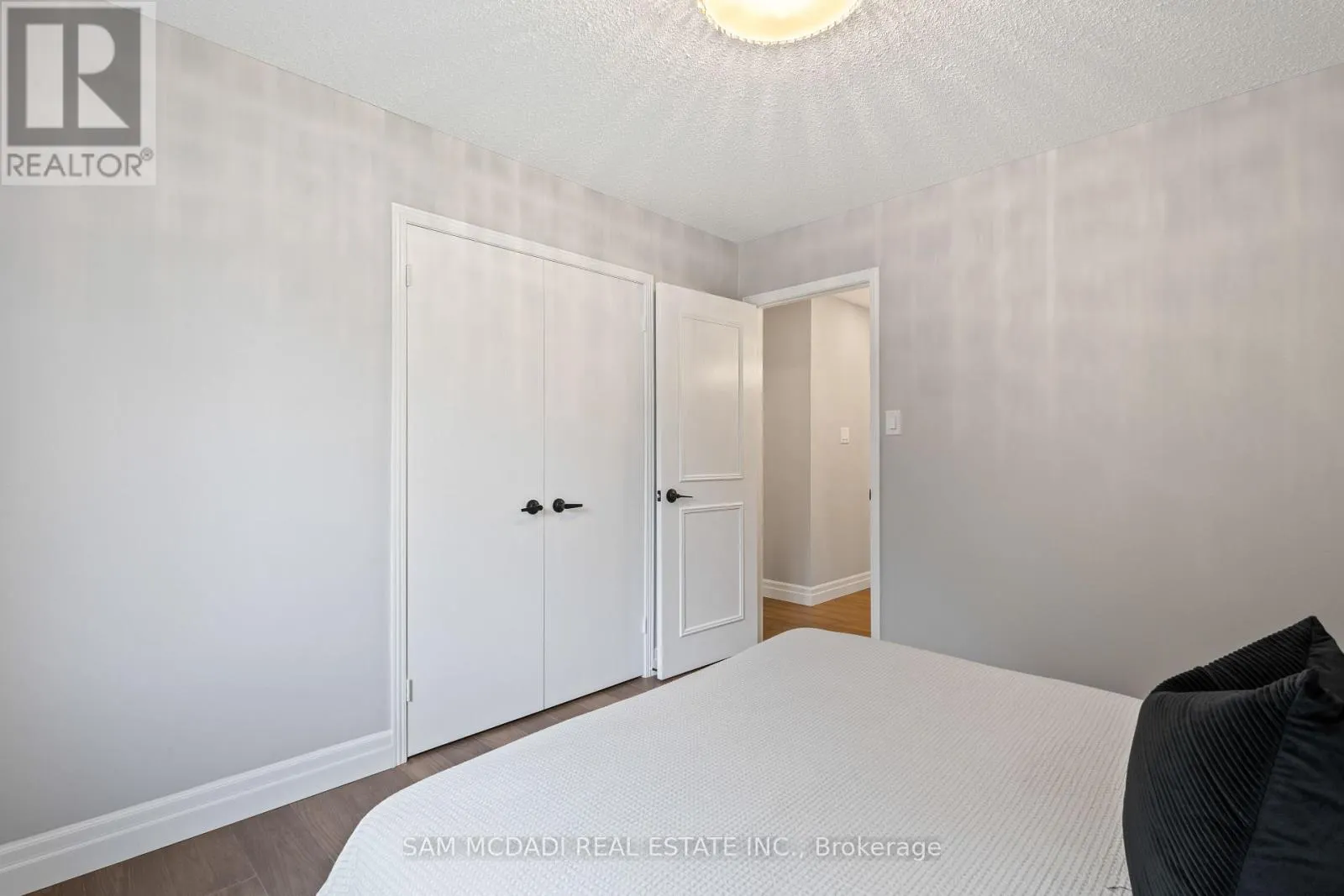 2535 ROBIN DRIVE