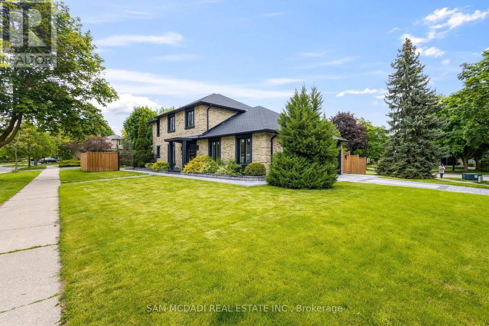 2535 ROBIN DRIVE