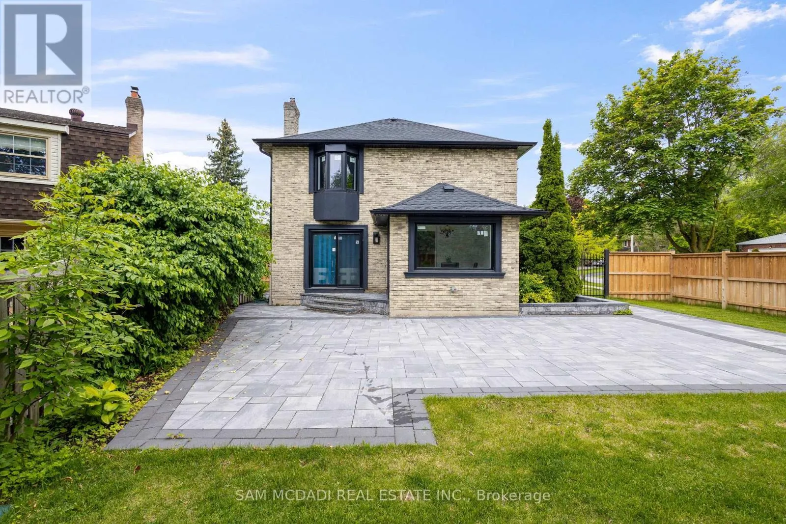2535 ROBIN DRIVE