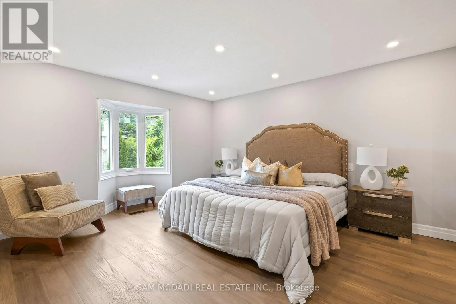2535 ROBIN DRIVE