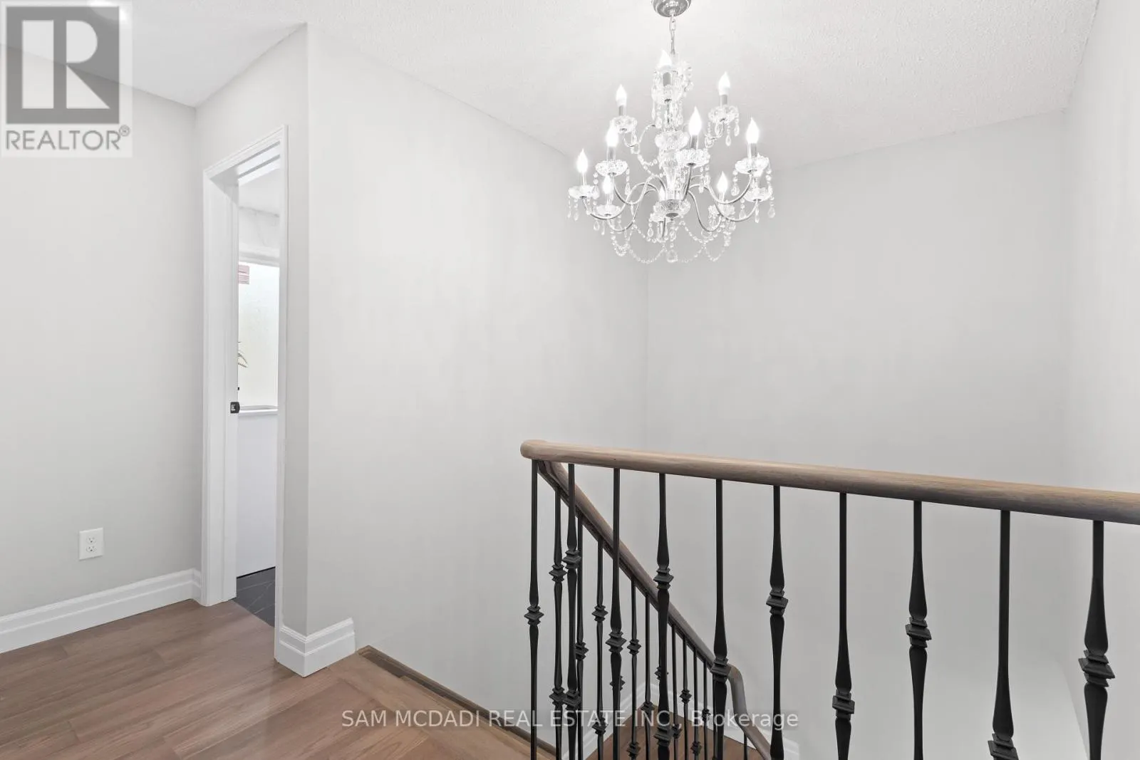 2535 ROBIN DRIVE